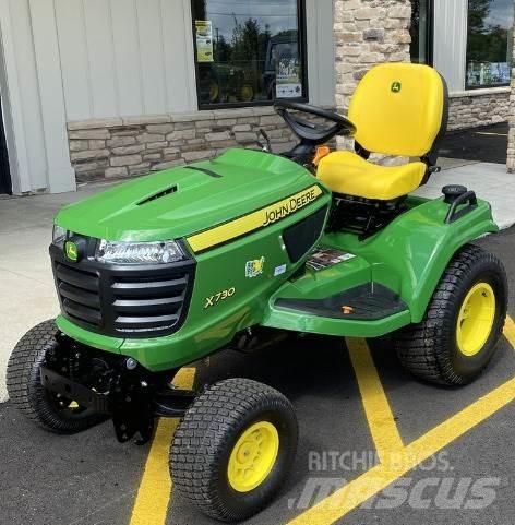 John Deere X730 Kompakttraktorer