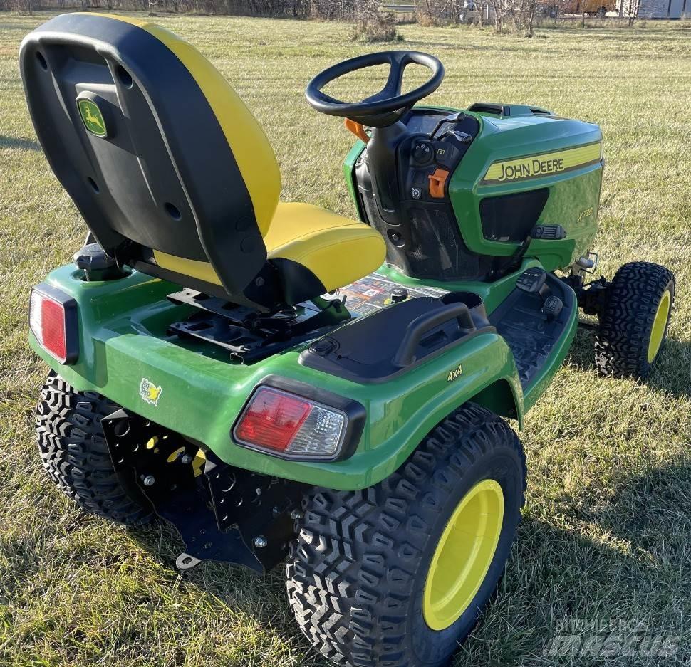 John Deere X738 Kompakttraktorer