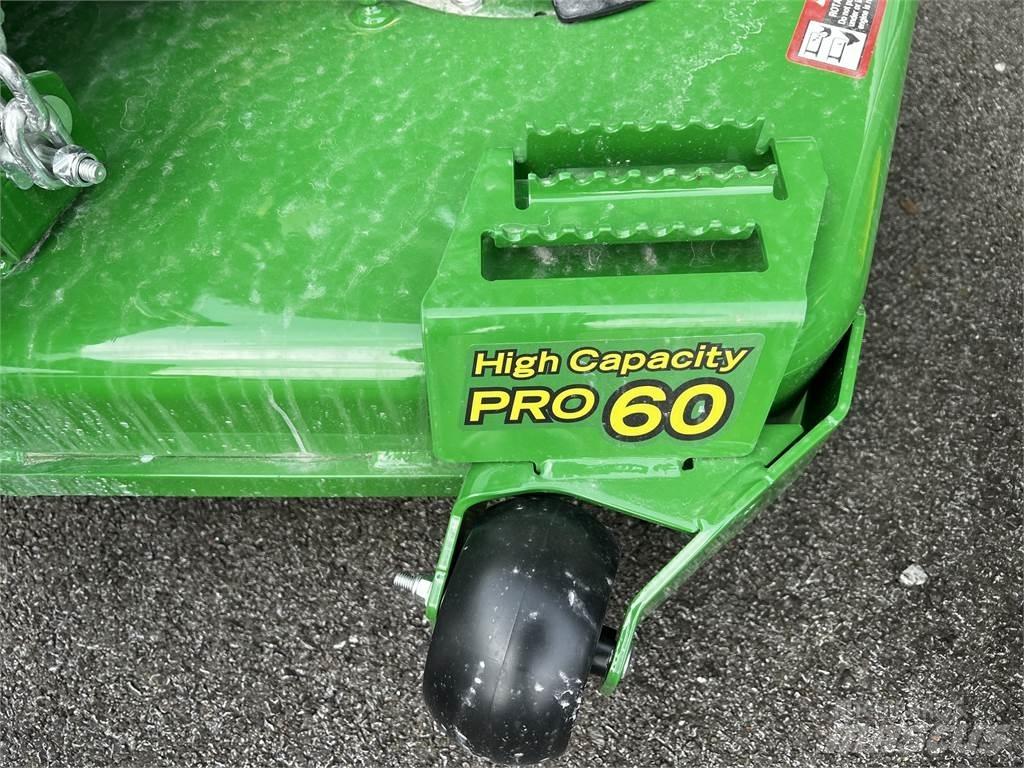John Deere Z720E Nollsvängare