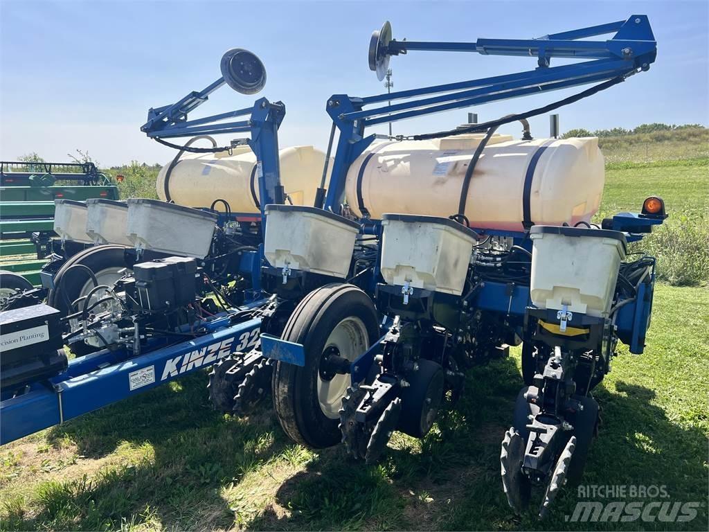 Kinze 3200 Sättare och planteringsmaskiner