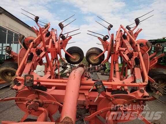 Kuhn GF 7702 Vändare och luftare