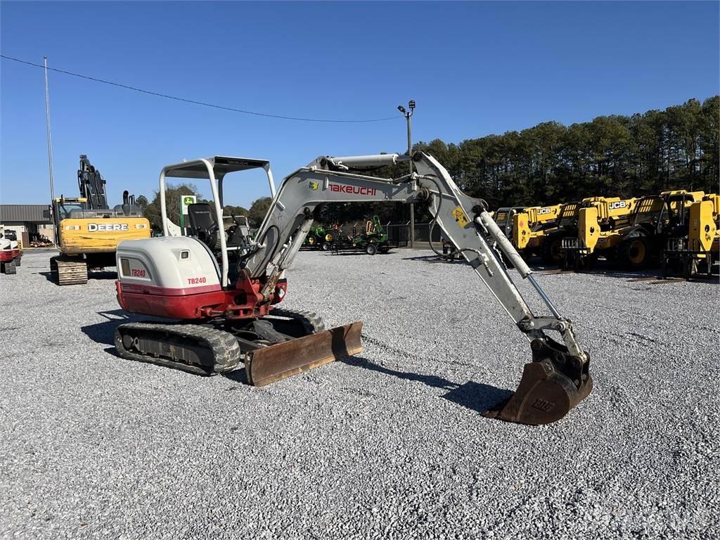 Takeuchi TB240 Minigrävare < 7t