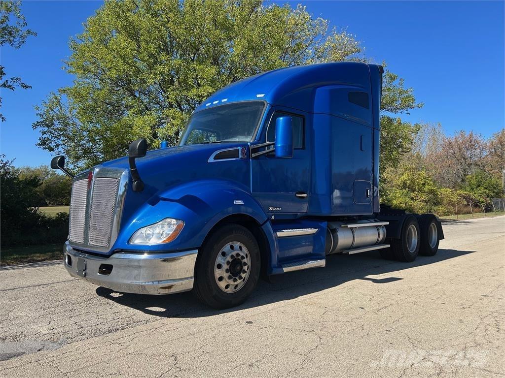 Kenworth T680 Övriga bilar