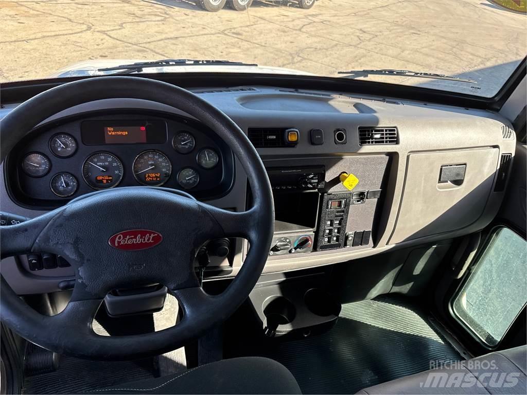 Peterbilt 337 Skåpbilar