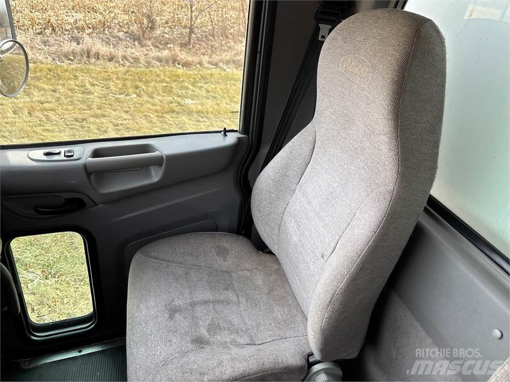 Peterbilt 337 Skåpbilar