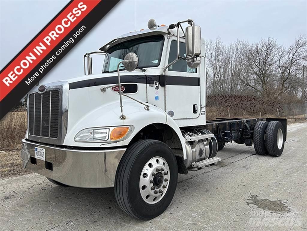 Peterbilt 337 Chassier