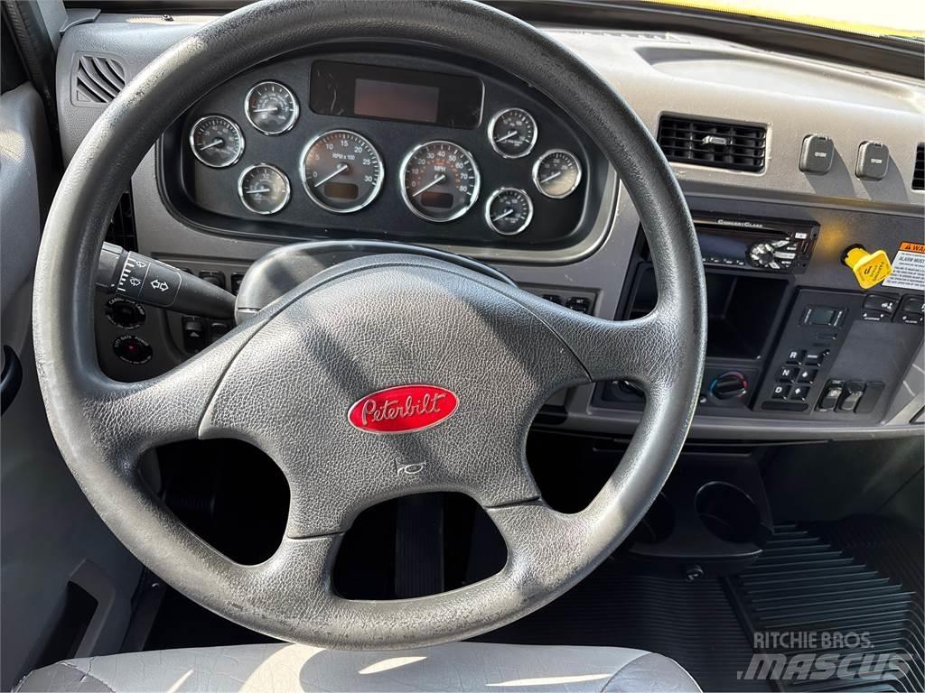 Peterbilt 337 Skåpbilar