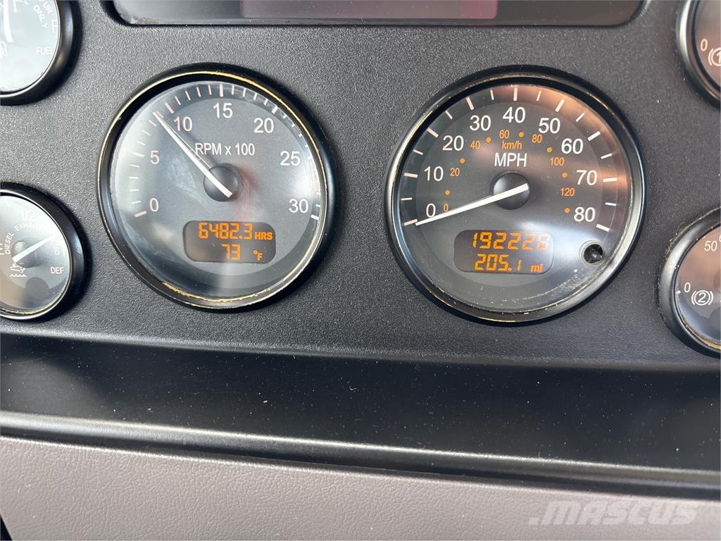 Peterbilt 337 Chassier