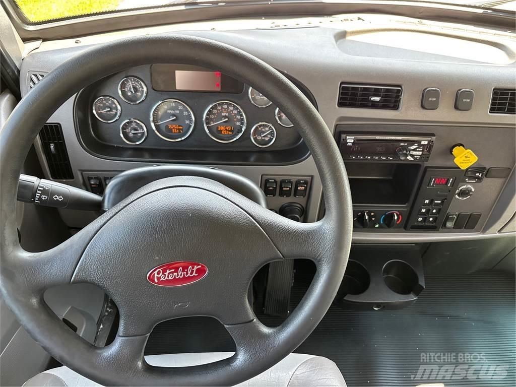 Peterbilt 337 Skåpbilar