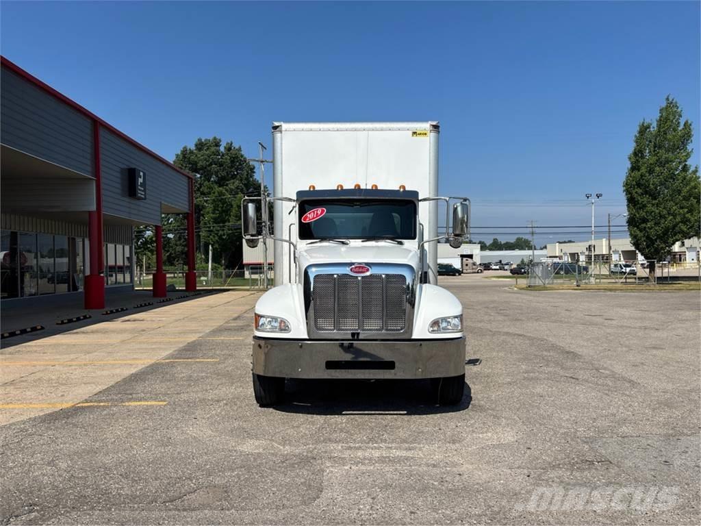 Peterbilt 337 Skåpbilar