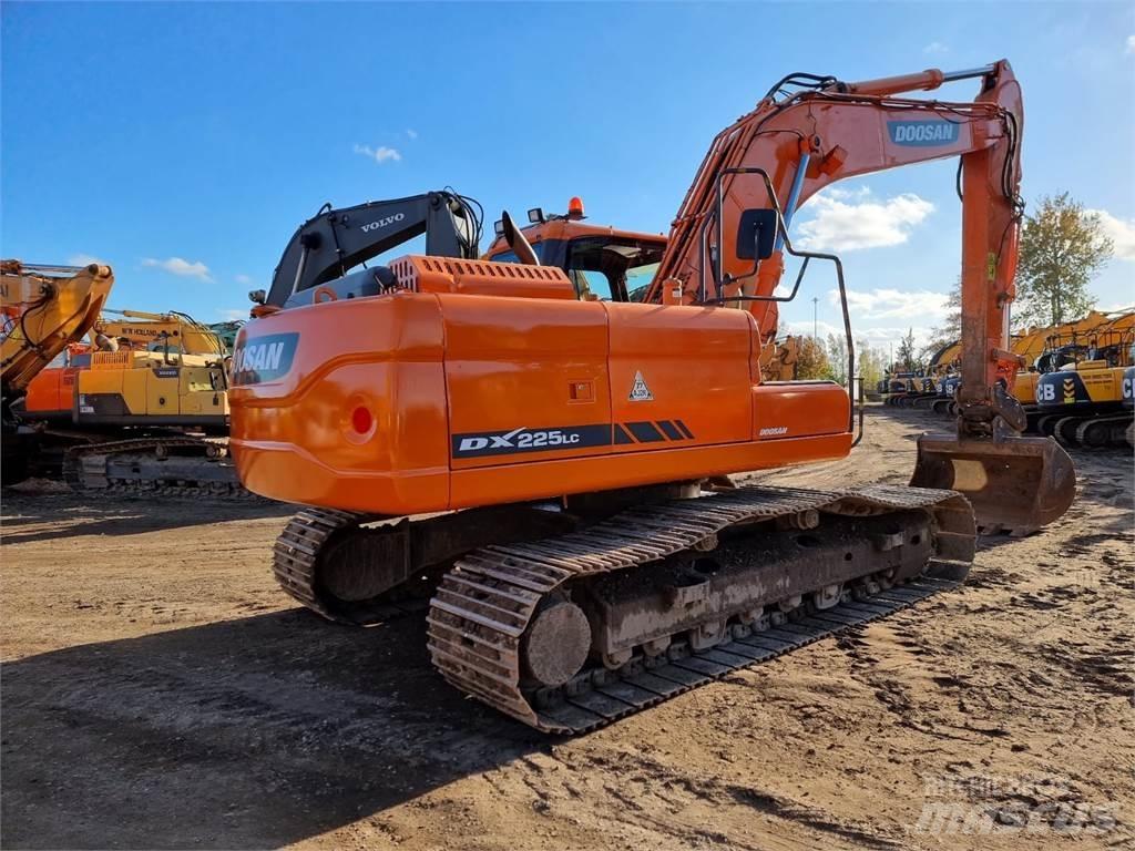 Doosan DX 225LC-3 Bandgrävare
