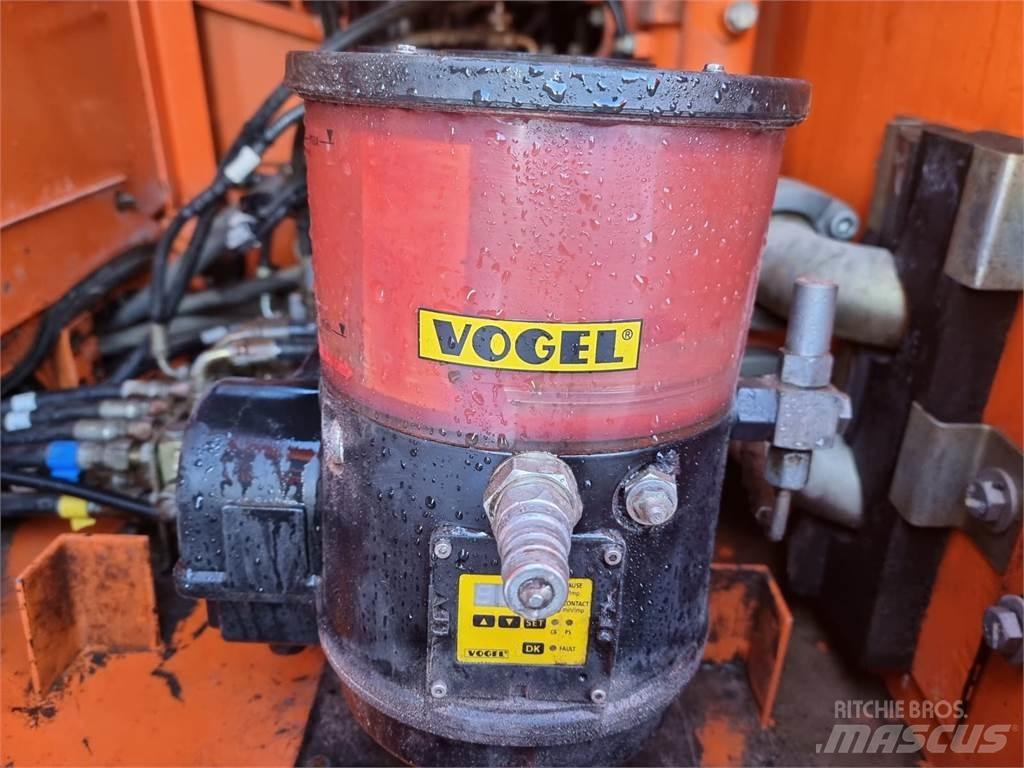 Doosan DX225LC Bandgrävare