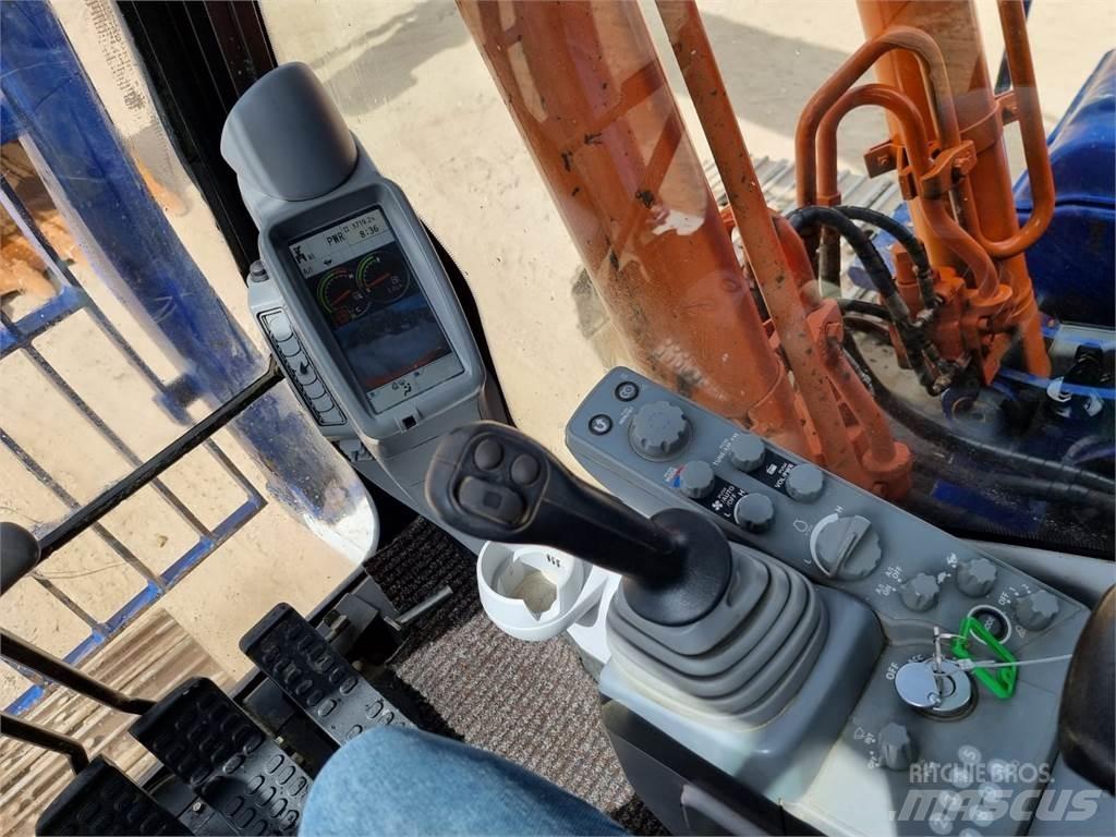 Hitachi ZX210LC-5B Bandgrävare