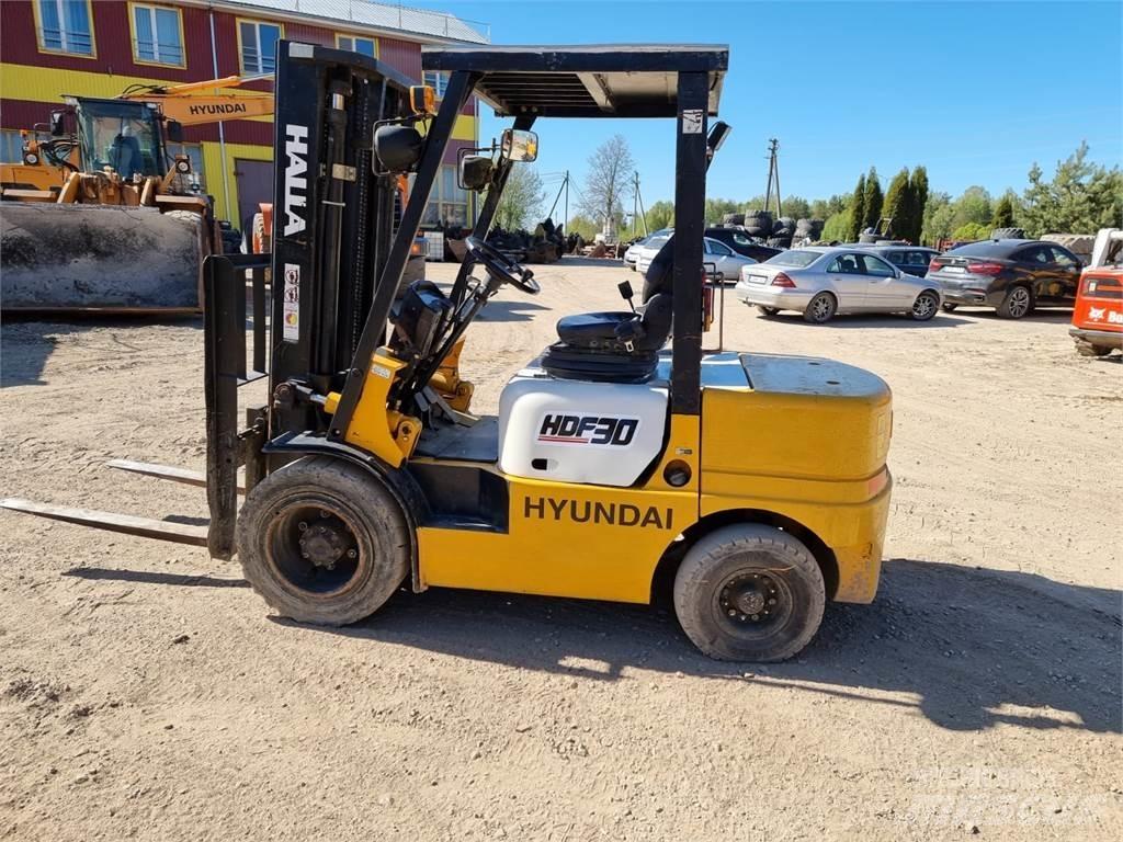Hyundai Halla HDF30 Dieselmotviktstruckar