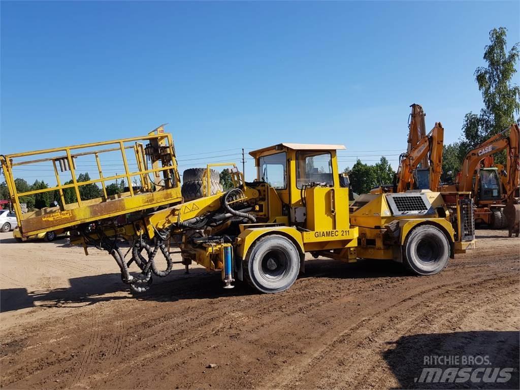 Kita UV211 SP25BG06 Hjullastare
