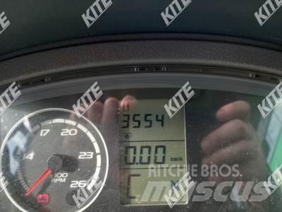 CLAAS Axion 820 Traktorer