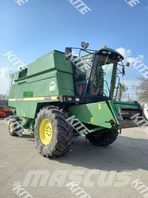 John Deere 2256 2WD Skördetröskor