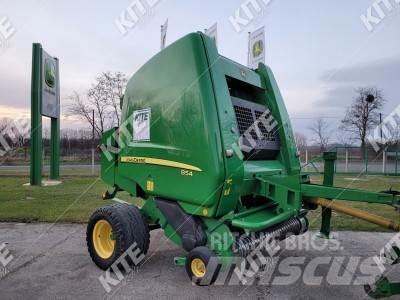 John Deere 854 Rundbalspressar