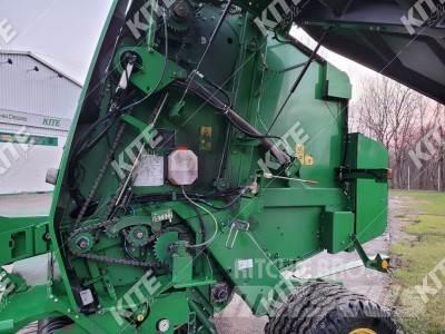 John Deere 854 Rundbalspressar