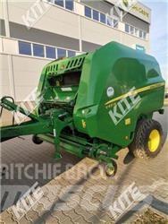 John Deere V451 R Rundbalspressar