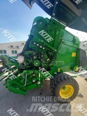 John Deere V451M Rundbalspressar
