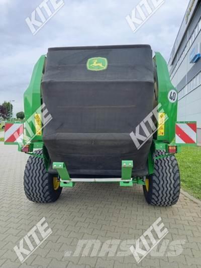 John Deere V451R Rundbalspressar