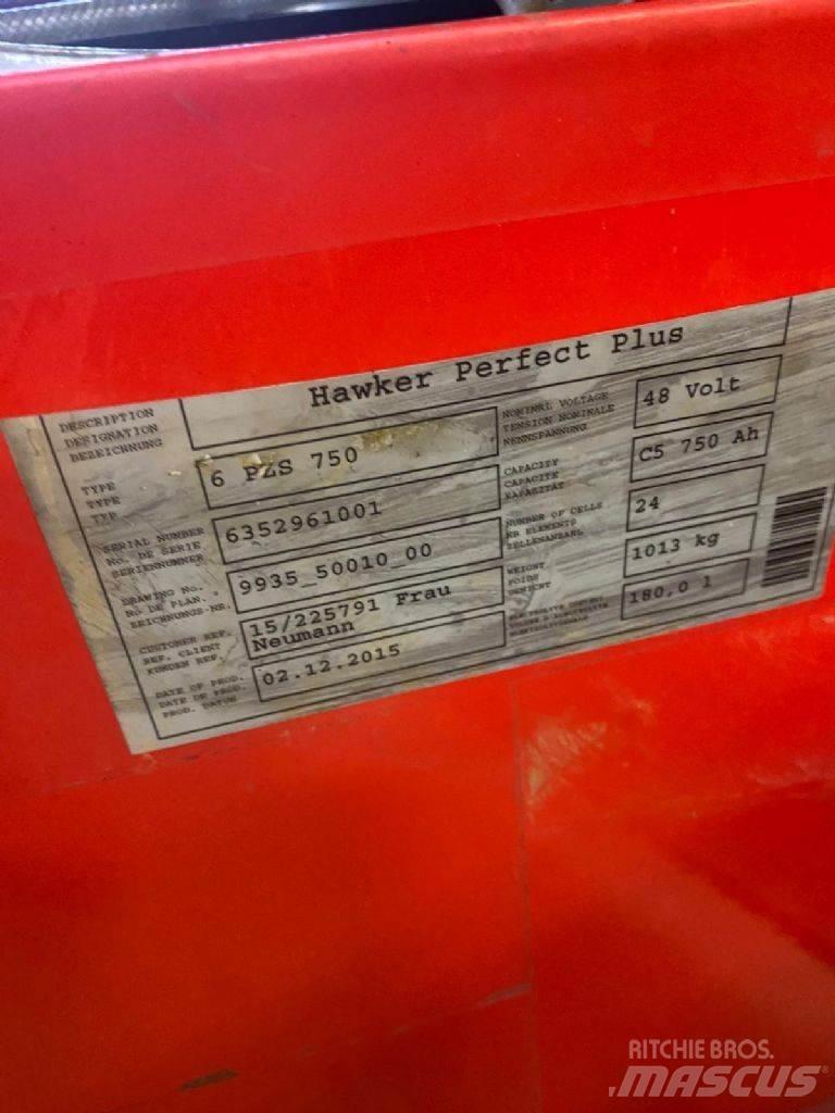 Linde E 18 L-02 Elmotviktstruckar