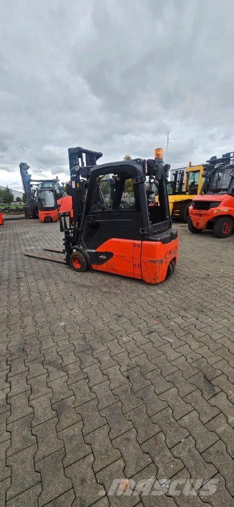 Linde E 20 L-02 Elmotviktstruckar