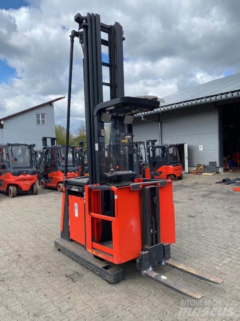 Linde V 12-02 Plocktruck, höglyftande