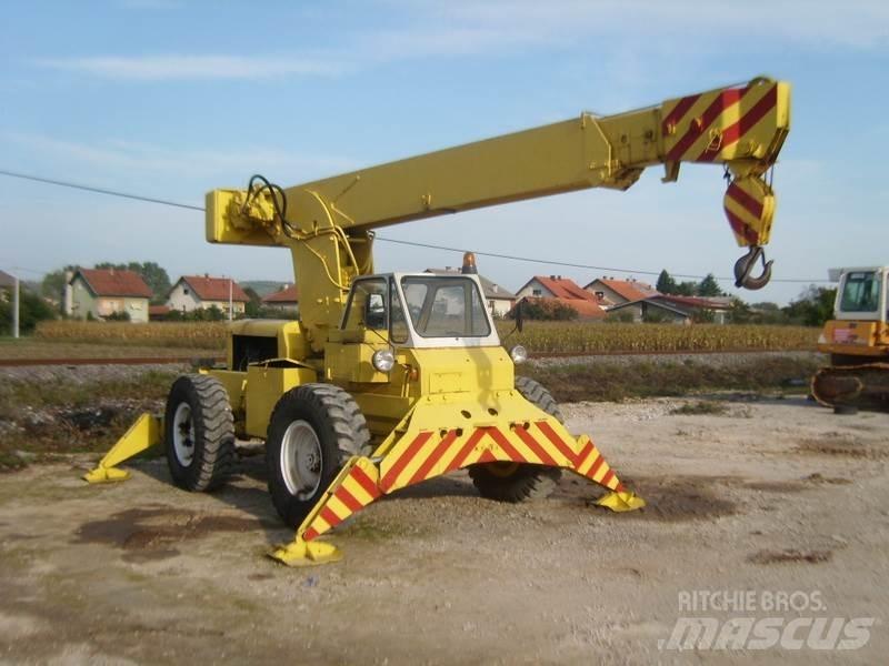 Austin WESTERN Terrängkranar (Grov terräng)