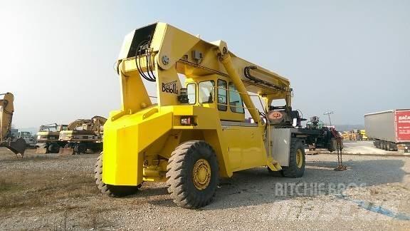 Belotti TRITON FB45/23 Teleskoplastare