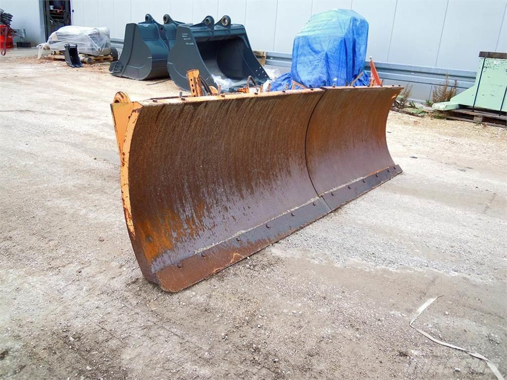  BOMBELLI EFU 28 Snöblad och plogar