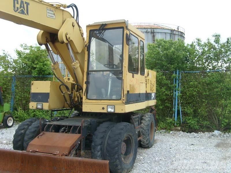 CAT 206 BFT Hjulgrävare