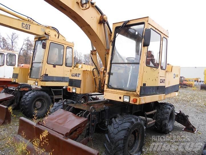 CAT 212B FT Hjulgrävare