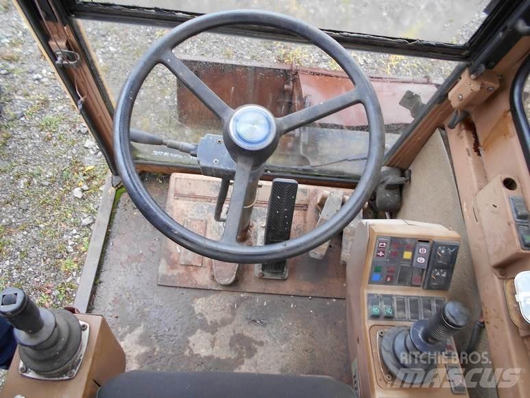 CAT 212B FT Hjulgrävare