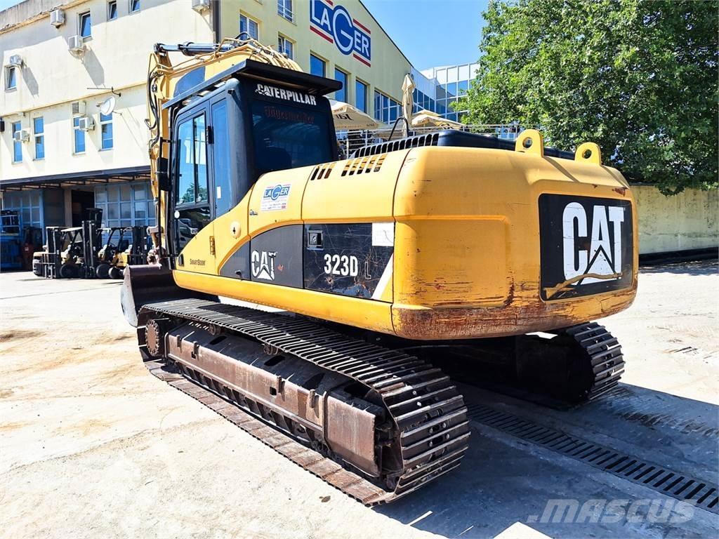 CAT 323D Bandgrävare