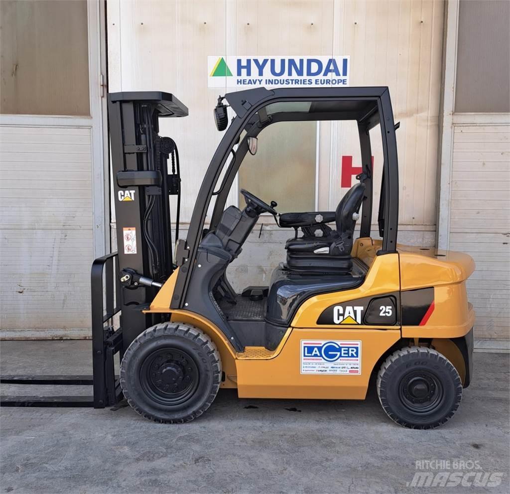 CAT DP25N Dieselmotviktstruckar