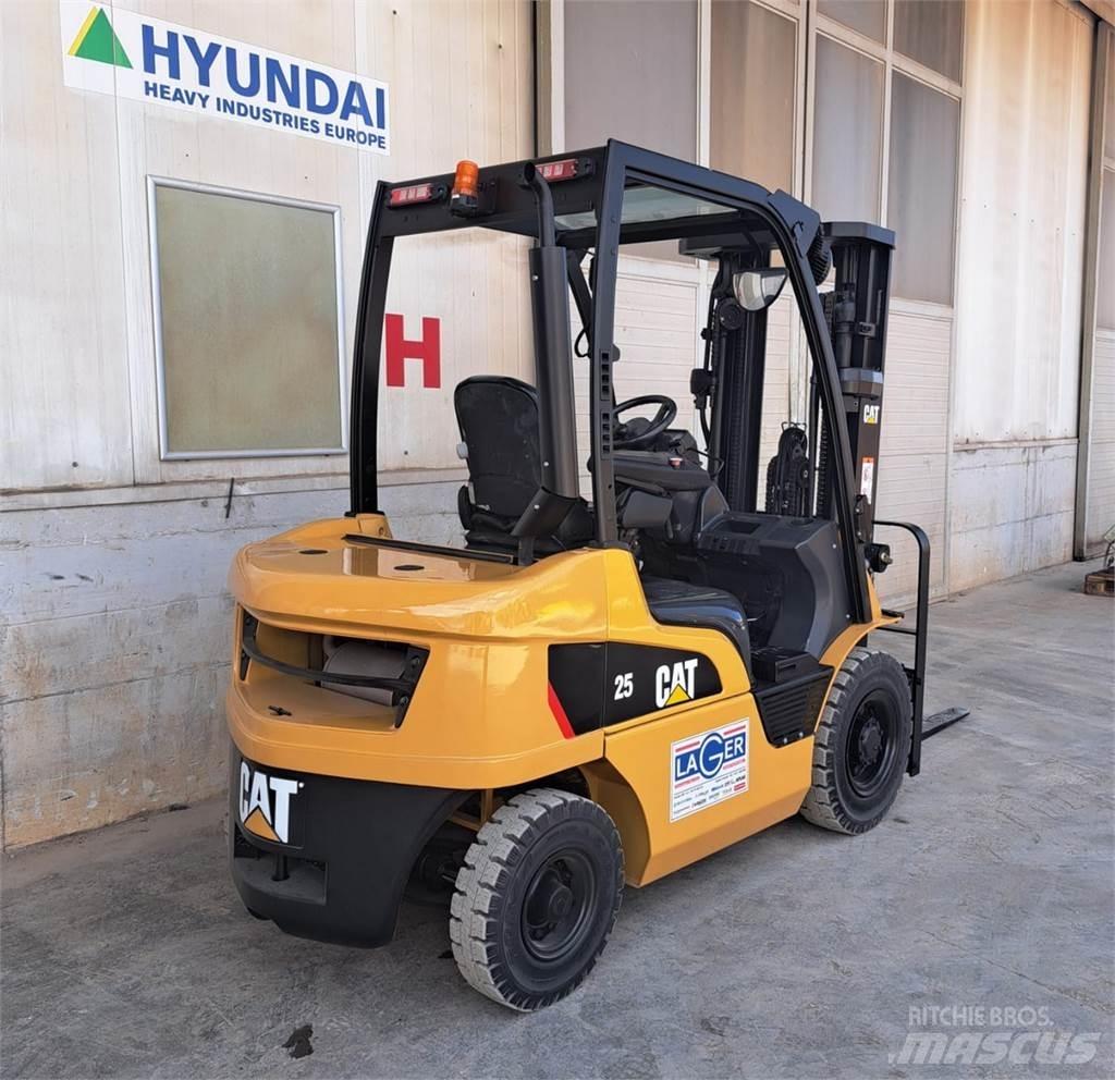 CAT DP25N Dieselmotviktstruckar
