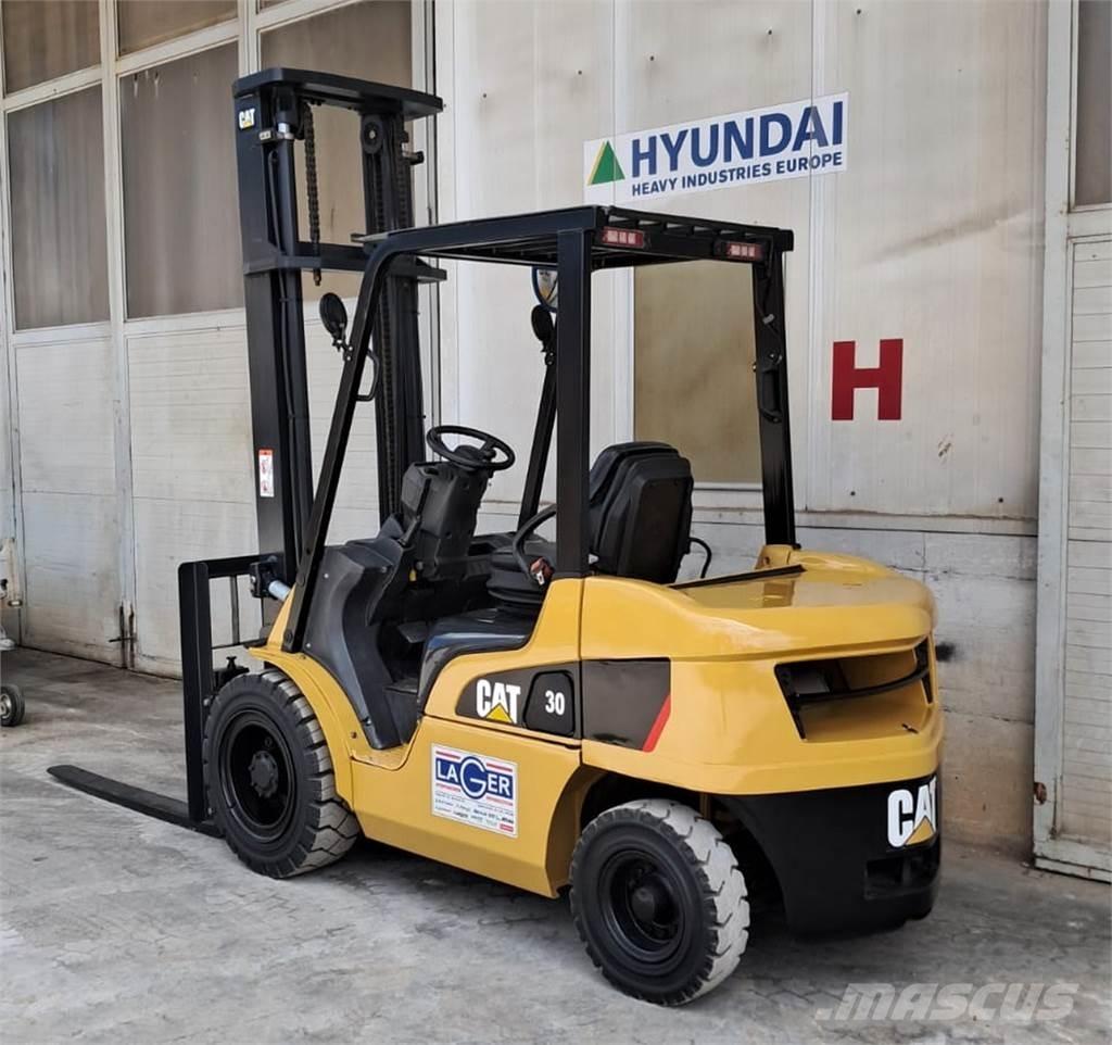 CAT DP30NT Dieselmotviktstruckar
