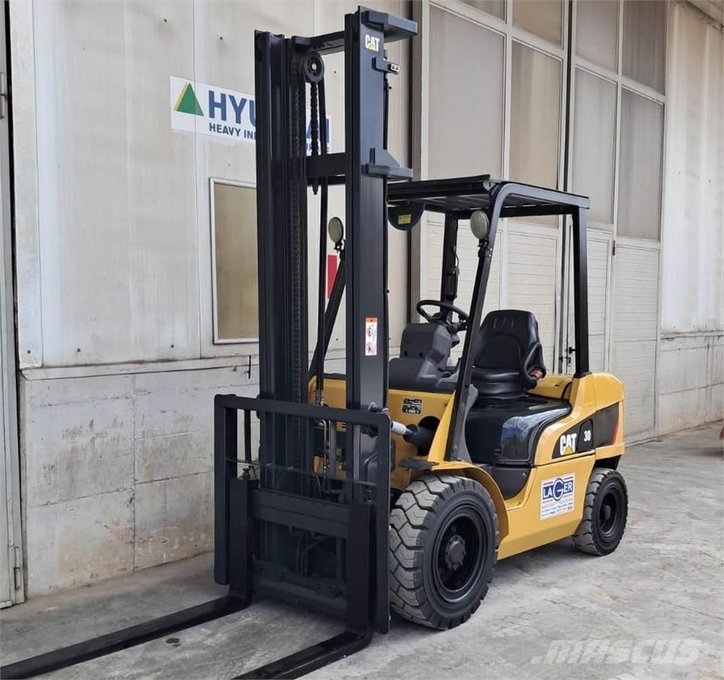 CAT DP30NT Dieselmotviktstruckar
