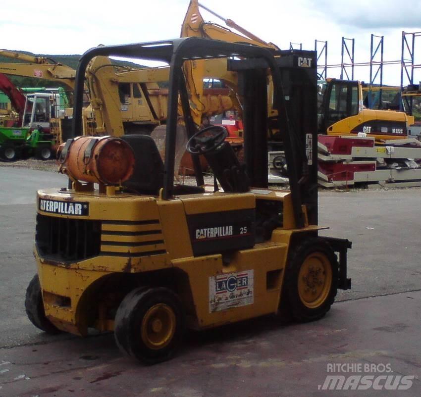 CAT GP25-2 Gasolmotviktstruckar
