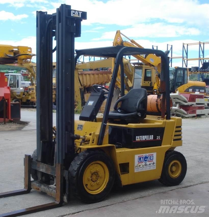 CAT GP25-2 Gasolmotviktstruckar