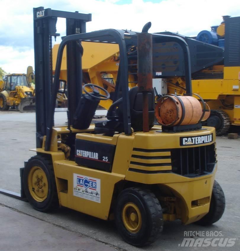 CAT GP25-2 Gasolmotviktstruckar