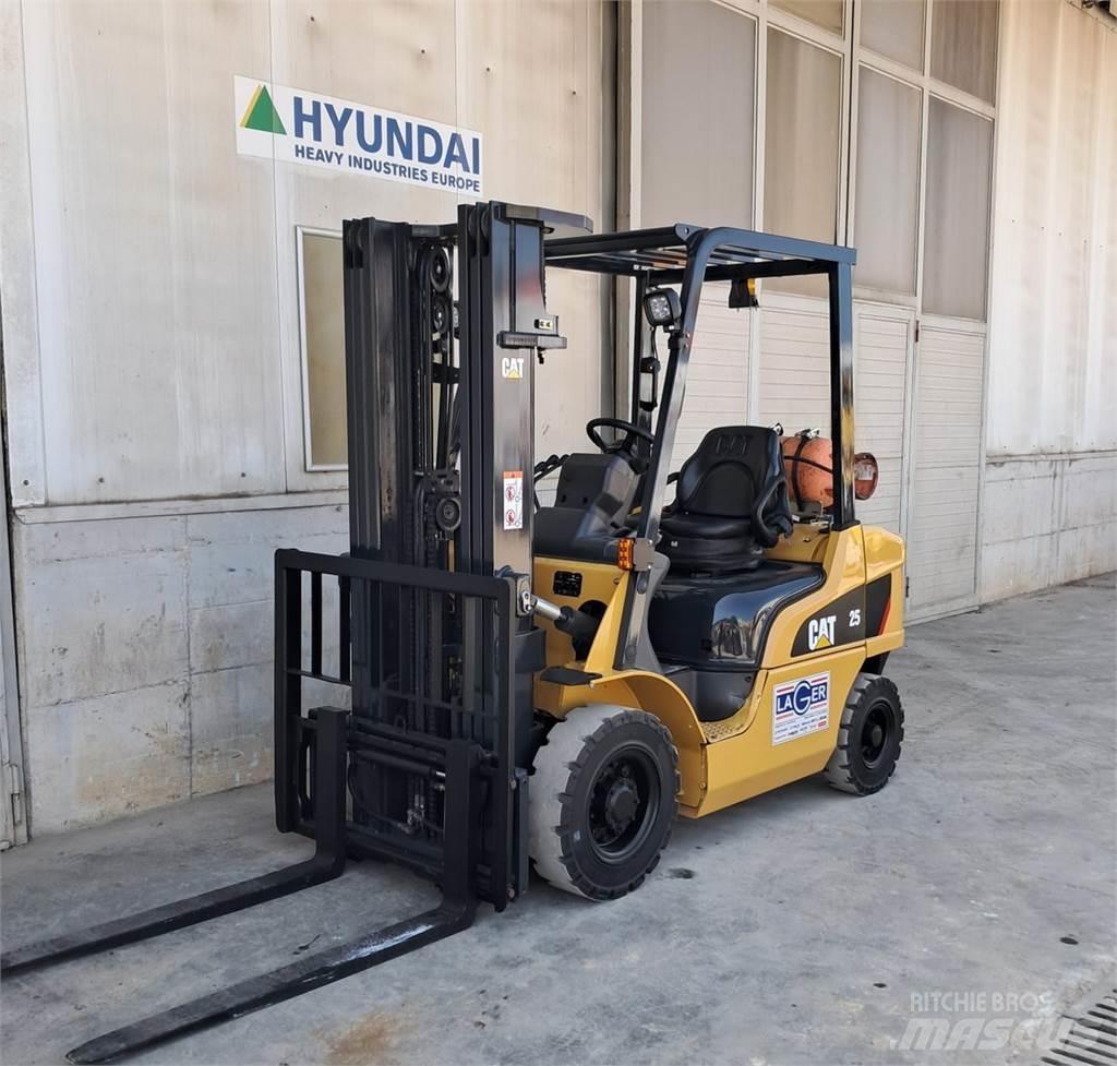 CAT GP25NT Gasolmotviktstruckar