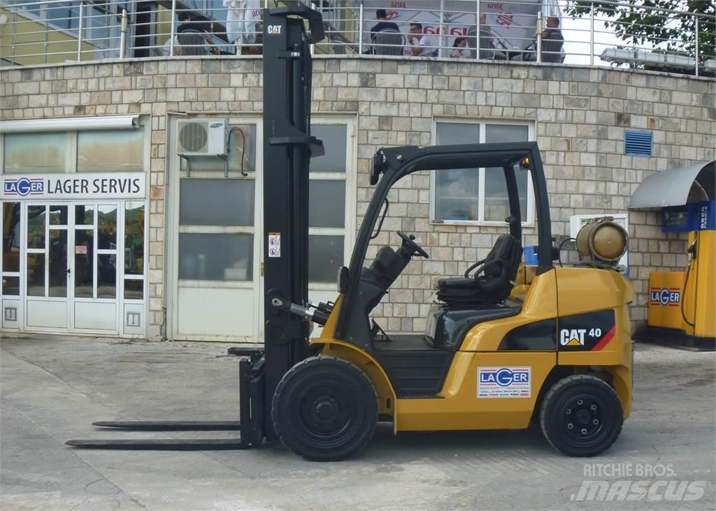 CAT GP40N Gasolmotviktstruckar
