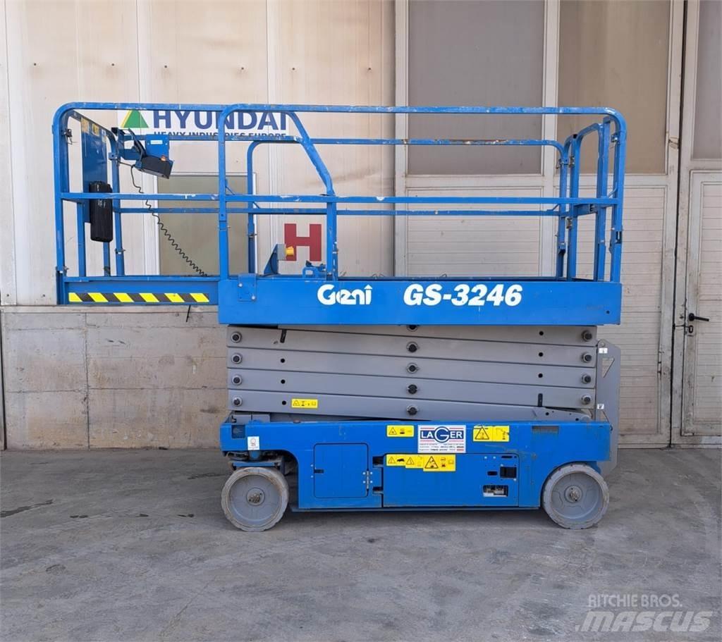 Genie GS3246 Bomliftar