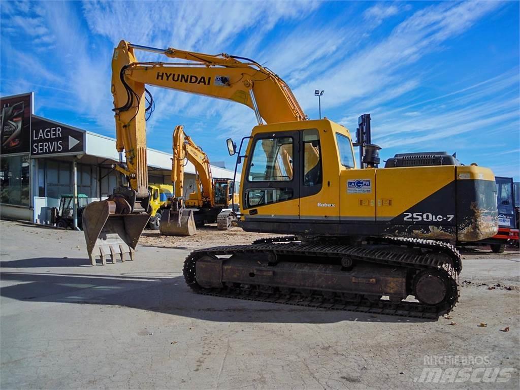 Hyundai R250LC-7 Bandgrävare