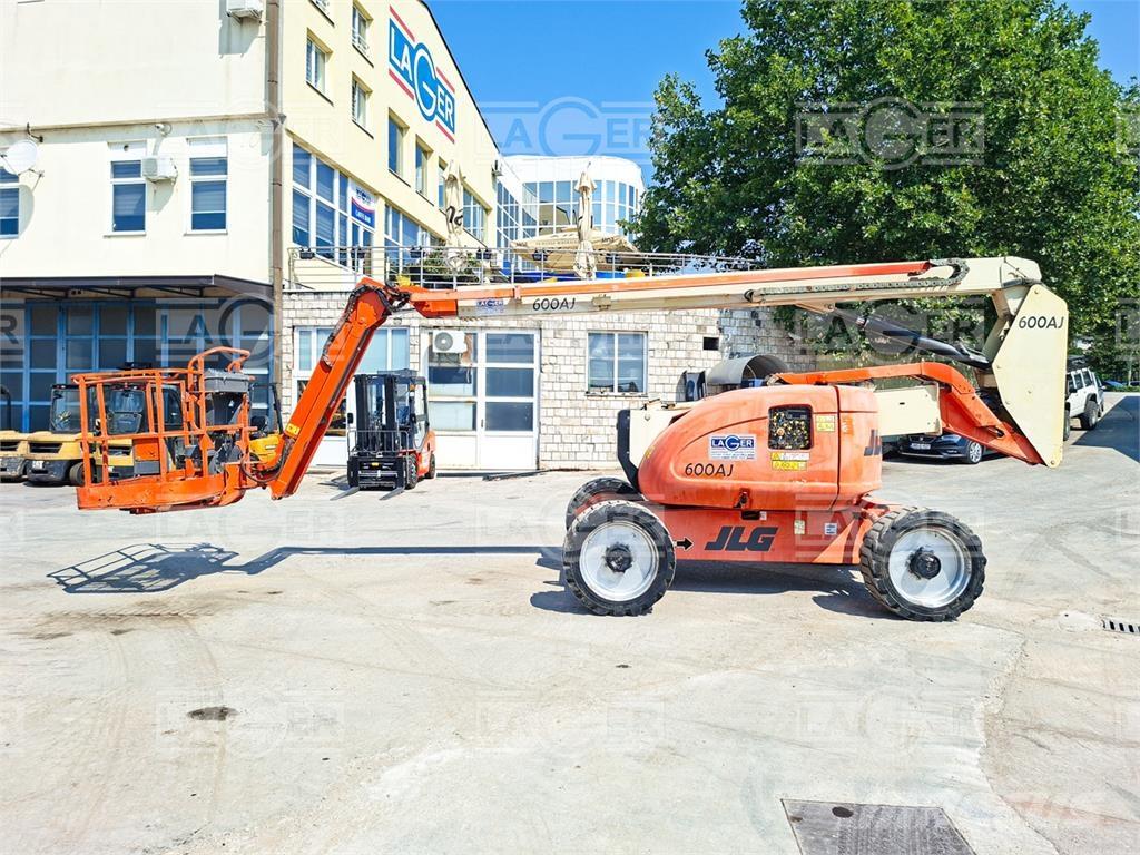 JLG 600AJ Bomliftar