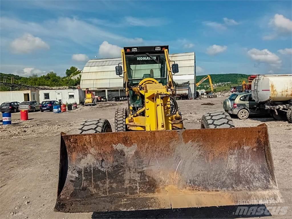 Komatsu GD655-3A Väghyvlar