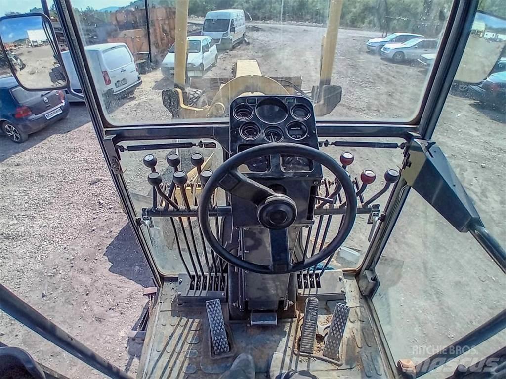 Komatsu GD655-3A Väghyvlar